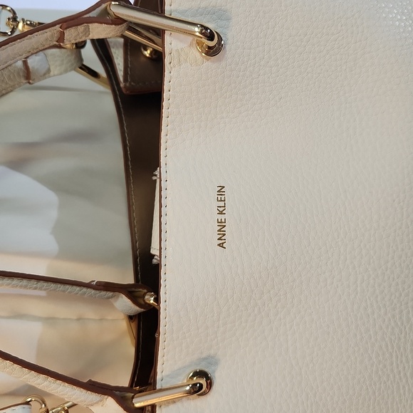 Anne Klein white and tan crossbody purse handbag 3 inner pockets li9n logo - Picture 3 of 15